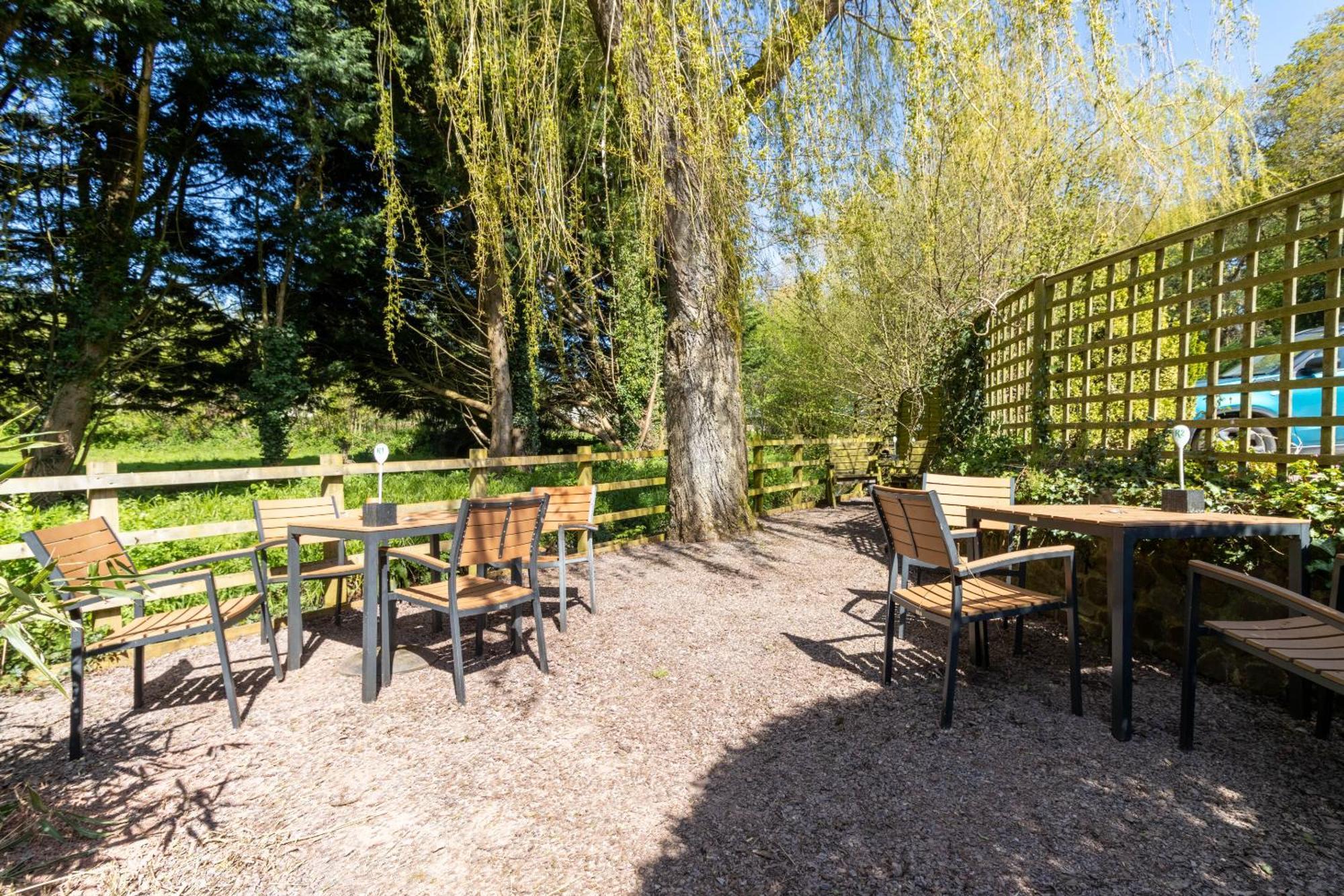 New Inn Crediton Extérieur photo